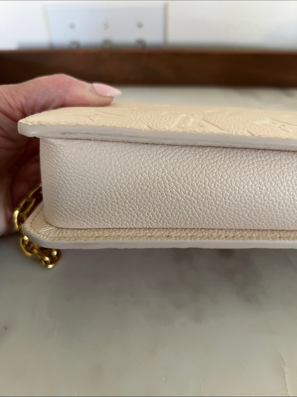 Louis Vuitton Genuine Wallet On Chain Métis in Crème - Picture 2 of 15